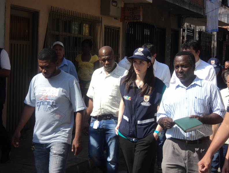 La Directora de Hacienda recorri� las tres etapas del barrio Petecuy