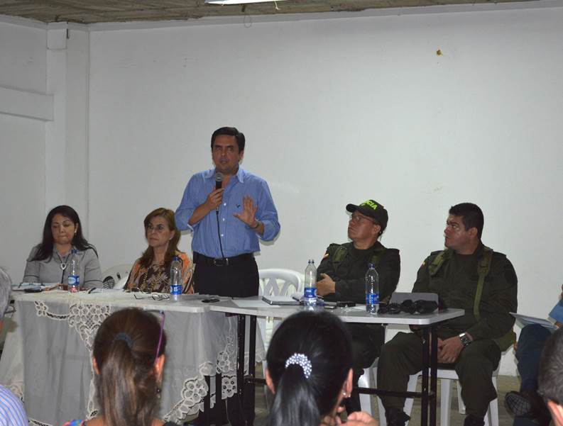Secretario de Gobierno atendi� inquietudes de seguridad y convivencia de la comuna 17
