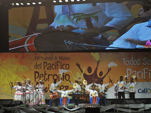 Cale�os gozaron con la programaci�n del tercer d�a del Festival de M�sica del Pac�fico Petronio �lvarez