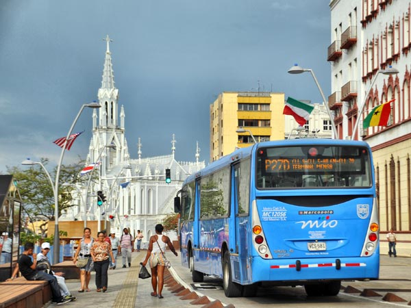 Nueva ruta del M�O se integra con el Paseo de la Avenida Colombia