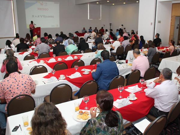 Gobierno de Cali socializa pautas de prevenci�n con m�s de 200 due�os y administradores de edificaciones