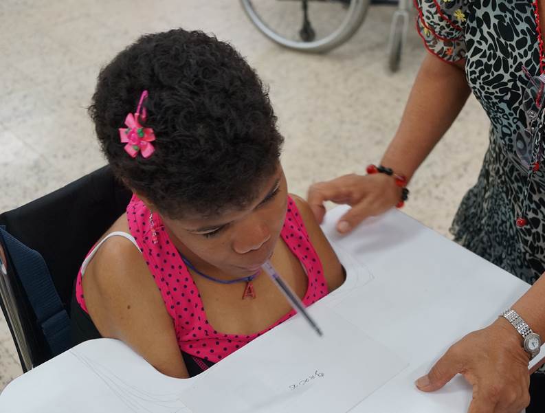 Convenio de Secretar�a de Bienestar Social beneficiar� a 102 personas discapacitadas de la Comuna 2