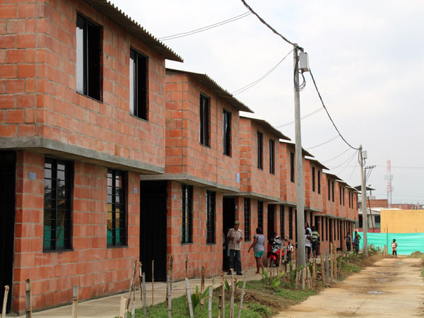 60 familias ya disfrutan de vivienda con 6 metros c�bicos de agua mensual gratis, entregadas en Potrero Grande