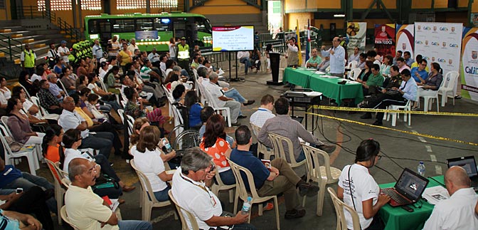 Gobierno cale�o da respuestas a necesidades de la comuna 7, en consejo comunitario