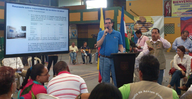 En Consejo Comunitario de la Comuna 7, Secretario de Salud respondi� a habitantes