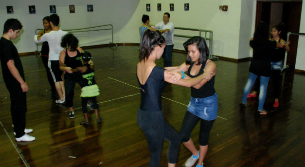 Lanzan programa de capacitaci�n para bailarines de salsa en Cali