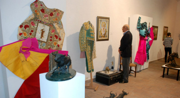 Conferencia sobre la historia musical de las ferias de Cali, en el Museo Religioso