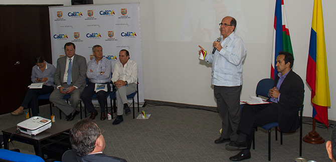 L�deres de Aguablanca interactuaron con el alcalde Guerrero a trav�s de la televisi�n