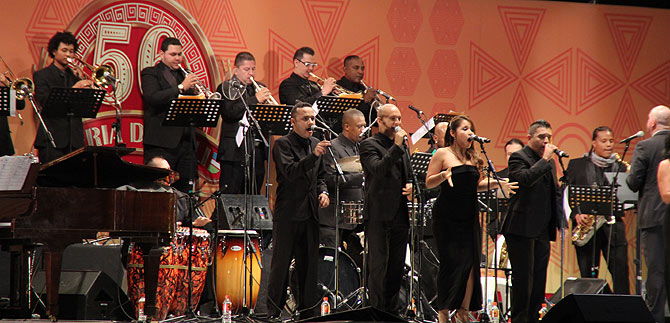 Cale�os se gozaron el concierto inaugural de la Feria