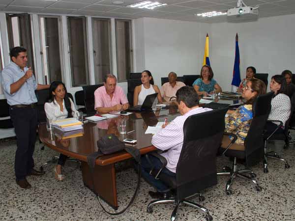 Profesionales de Centros de Atenci�n Local Integrada  (CALI)en capacidad de orientar  a contribuyentes sobre el impuesto de industria y comercio