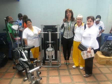 Adultos mayores tuvieron sus propias competencias