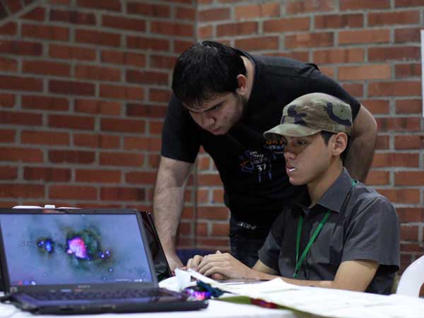 J�venes �hackers� se trasnocharon, pensando en una Cali mejor