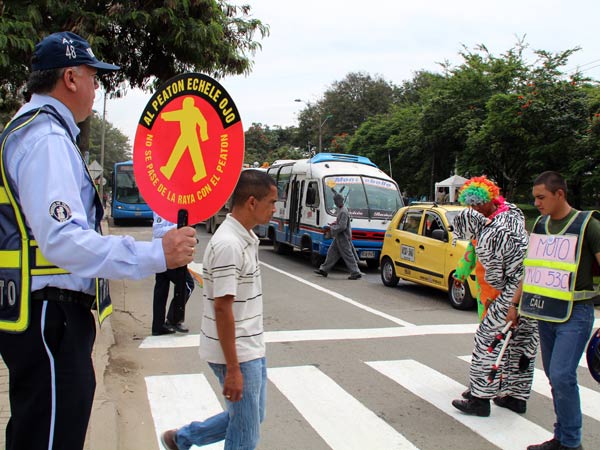 Seguridad de los peatones cale�os, prioridad de la Administraci�n Municipal