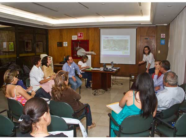 Convocatoria para elegir al representante de las asociaciones gremiales en Comisi�n de Veedur�as de las Curadur�as