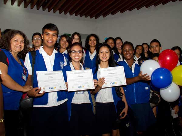 800 alumnos le har�n frente al matoneo en 20 instituciones educativas