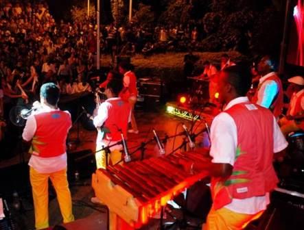 Percusionista egipcio fue el protagonista de conversatorio con motivo de los festivales Tamborimba e Internacional de Danzas Orientales