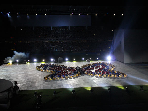 En la inauguraci�n de los World Games, el estadio Pascual Guerrero se convirti� en un gigantesco escenario de artistas y acr�batas