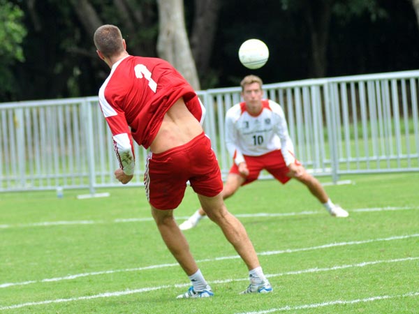 La ciudad vivi� la emoci�n por el partido de fistball entre Austria y Suiza