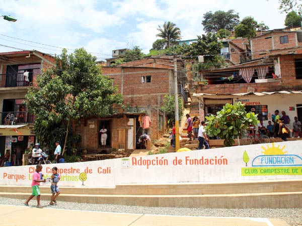 Fundaci�n Club Campestre de Cali y el Dagma se unen por la comunidad del Alto Jord�n: entregado Parque Los Mandarinos