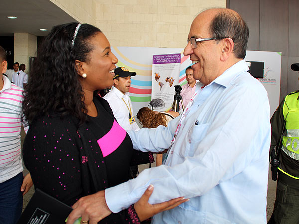 Alcalde de Cali dar� est�mulos a las empresas que empleen afros