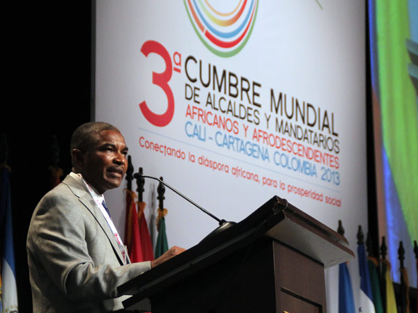 Cient�fico bonaverense propone crear instituto de medicina molecular para Cali