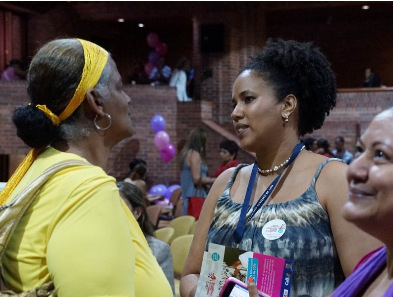 M�s de 500 cale�as asistieron al foro �Mujer L�der, Emprendedora y Exitosa�