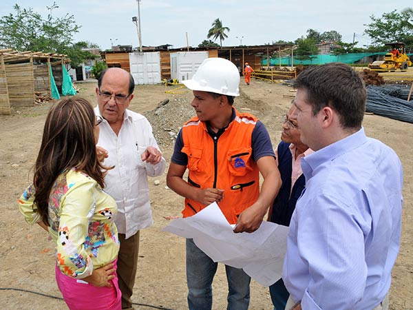 Alcald�a desarrollar� proyecto en lagunas de Charco Azul y el Pondaje; Sena construir� sede