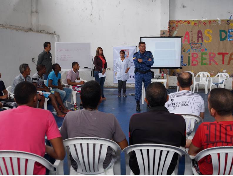 Convenio con la Administraci�n cale�a beneficia a 450 internos de Villahermosa