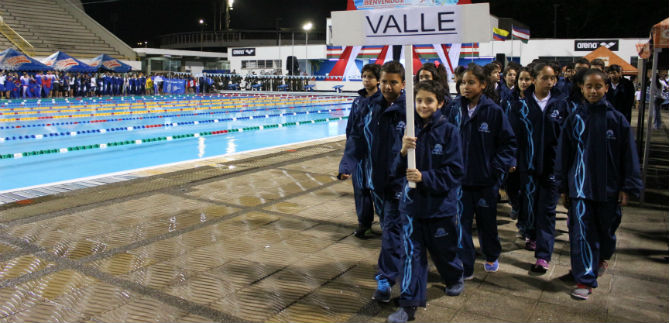 M�s de mil deportistas participan en torneo de Nataci�n Olga Luc�a de Angulo