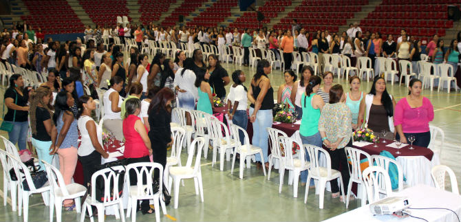 Concluye con �xito diplomado de docentes oficiales de Cali