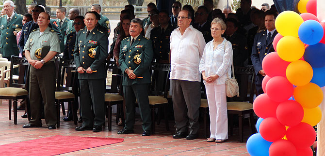Autoridades locales hacen un llamado a la paz durante conmemoraci�n del D�a de los H�roes