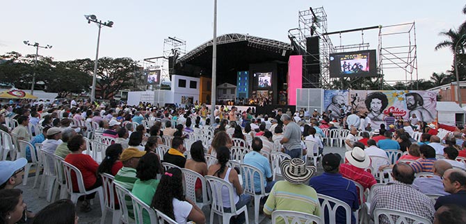 Rcord de asistencia en el primer da del Encuentro de Melmanos, en la Feria de Cali