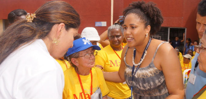 Adultos mayores pueden agilizar su consulta a travs de la Lnea Dorada