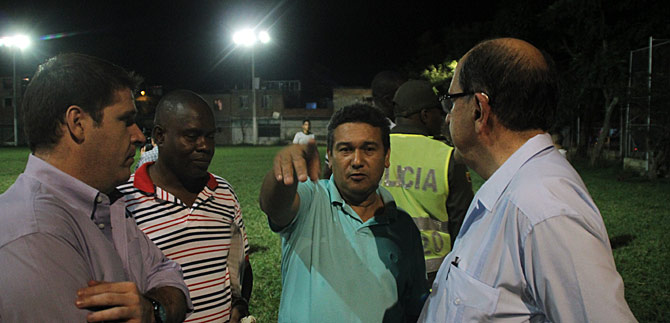 Administracin entrega en la comuna 14, parques y zonas verdes con nueva iluminacin