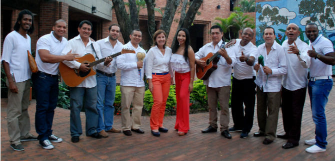 Celebracin del Da del agente de Trnsito, con presentacin de Son Cultura