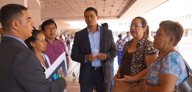 Alcalde entregar implementos  de trabajo a ediles de Cali