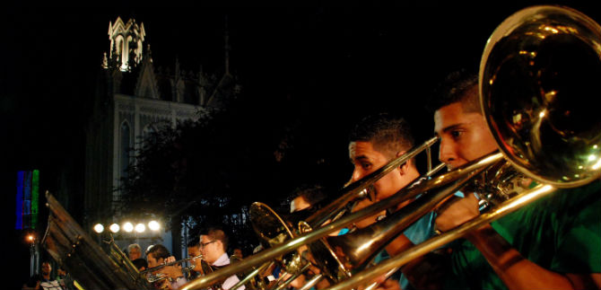 Paseo de la Avenida Colombia se engalana con la Banda Departamental