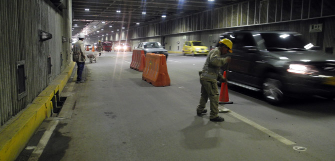 Muchas manos limpian a Cali, despus de las fuertes lluvias de este mircoles