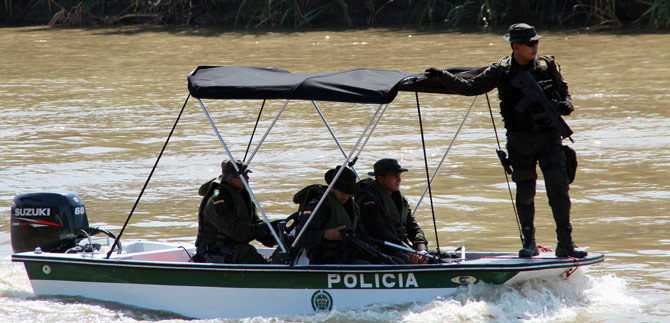 Comunas 6, 7 y 21, principales beneficiadas con patrullajes de lanchas
