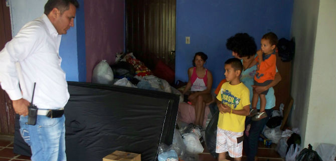 Entregadas ayudas a damnificados por incendio en La Buitrera