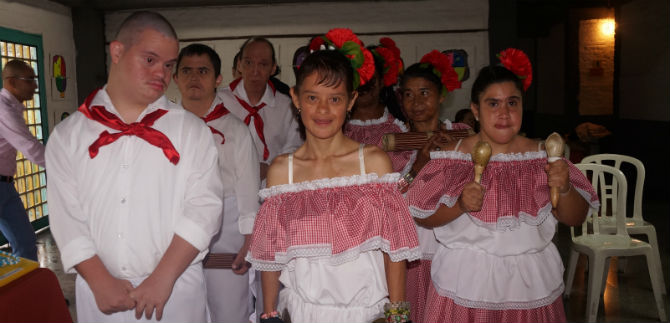 Poblacin con discapacidad de la Comuna 9 ser capacitada