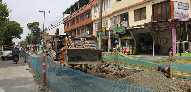 Infraestructura atiende las vas de 6 comunas y 3 corregimientos, esta semana