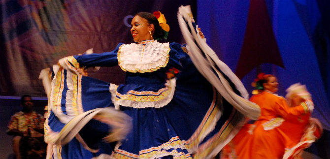 Huila y su folclor se presentan en el Parque Loma de la Cruz