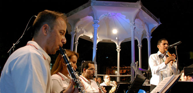 La Retreta se llen� de magia con m�sica del carnaval de R�o