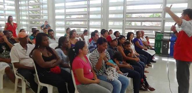 Reasentados del Plan Jarill�n de Cali, reciben charla de orientaci�n laboral