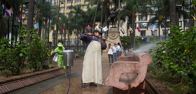 Campa�a Yo cuido mi casa se tom� la Plaza de Caycedo