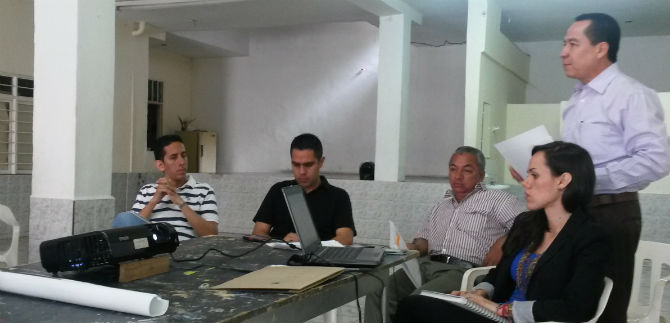 Catastro despeja dudas, previo al consejo  comunitario de la comuna 8