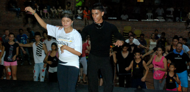 Campeones de baile deportivo dictar�n taller gratuito este jueves