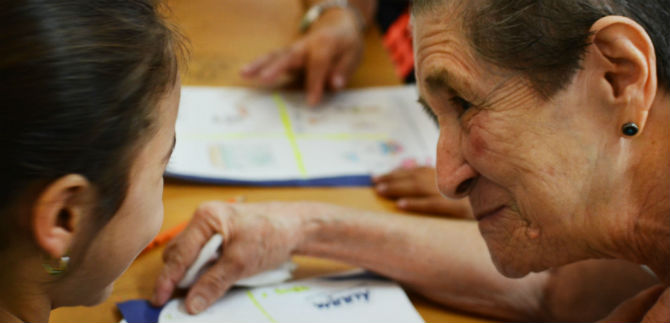 Convocan a familias de la comuna 13 a orientaci�n social gratuita