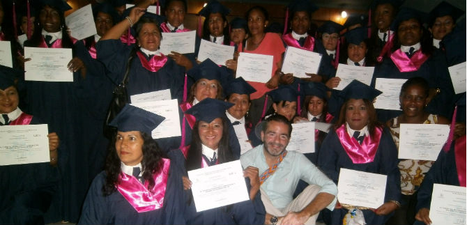 Certificados 110 padres y madres l�deres de M�s Familias en Acci�n